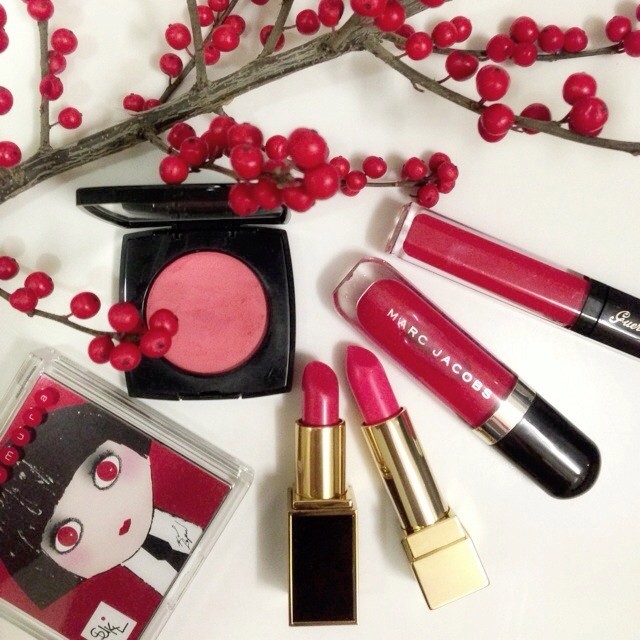 👄VERMILION👄 that chameleon of a color... A firehouse blend of red & orange and sometimes even a hint of pink! Here are some of my vermillion collection:
💥#Guerlain Gloss D'enfer 420 Rouge Shebam
💥Marc Jacobs Lust for Lacquer Kiss This
💥#YSL Rouge put Couture 52
💥#TomFord True Coral
💥#Chanel Le Creme Blush Presage 👄VERMILION👄 that chameleon of a color... A firehouse blend of red & orange and sometimes even a hint of pink! Here are some of my vermillion collection:
💥#Guerlain Gloss D'enfer 420 Rouge Shebam
💥Marc Jacobs Lust for Lacquer Kiss This
💥#YSL Rouge put Couture 52
💥#TomFord True Coral
💥#Chanel Le Creme Blush Presage