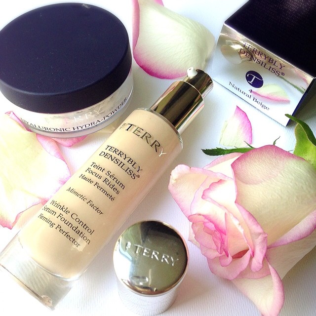 These 2 #ByTerry base products have been receiving alot of rave reviews, and I took them on a long, thorough test drive. Review on Terrybly Densiliss Foundation & Hyaluronic Hydra Powder is on the blog now! These 2 #ByTerry base products have been receiving alot of rave reviews, and I took them on a long, thorough test drive. Review on Terrybly Densiliss Foundation & Hyaluronic Hydra Powder is on the blog now!