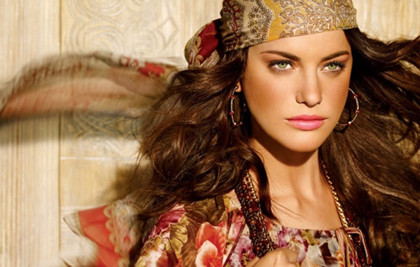 Laura Mercier Folklore Summer 2013 press image