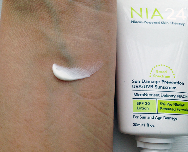 NIA24 Sun Damage Prevention Broad Spectrum SPF30