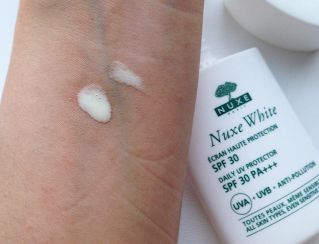 NUXE White Daily UV Protector SPF30 PA+++ swatch