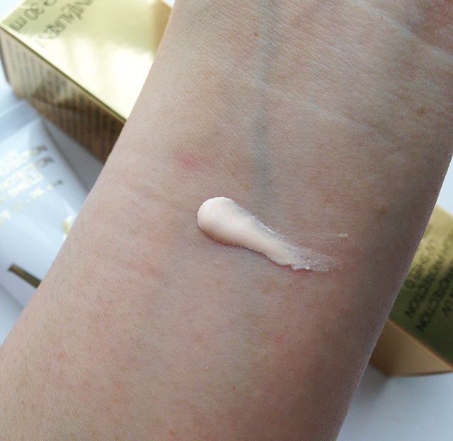 YSL Top Secrets UV Shield SPF50 PA++++ swatch
