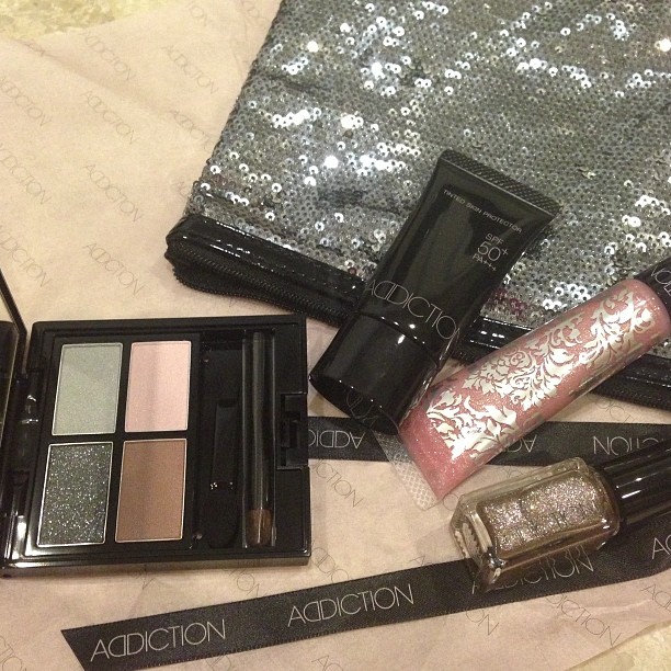 #Addiction #Holiday2013 #Christmas coffret!! I'm really loving this set! Thank you @elainnio! 😘