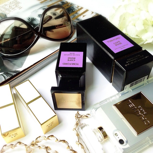Happy sunny Sunday morning!! Was tagged by this sweetie @itsrainingmakeup to show my favorite scent...and currently it is #TomFord Cafe Rose! This is a modern sophisticated fragrance, with a complex blend of Turkish & Bulgarian roses, saffron, incense, patchouli and amber. Completely ME. 
What's your signature scent? Tagging @winniemh @jolenecyl @simplelifexsimplyme @nnnekko @bubblymichelle to share!