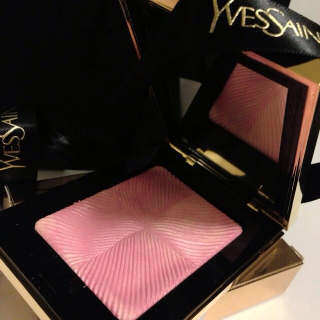 ✨#YSL Rosy Blush✨ for #spring2014 is a wonderfully creamy powder blush that deposits a lovely sheer wash of color to the cheeks with a satin finish. I love that it's versatile and can be used as a highlighter! Full review on the blog now! 💓