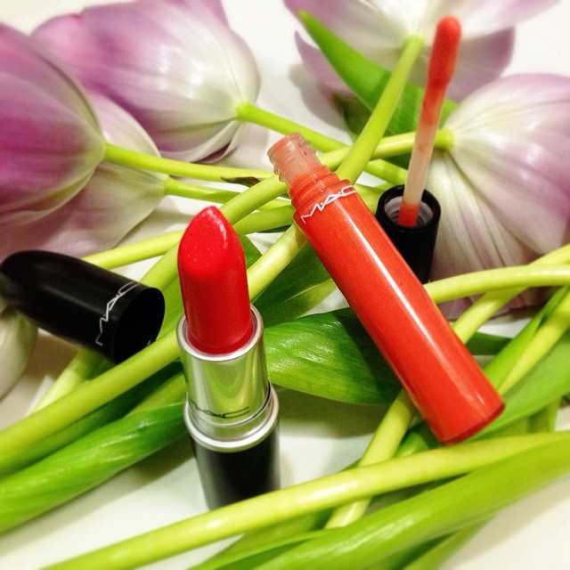 "A dream world bursting with brilliant blooms of colour. A stunning bouquet of shades draws you in with the hypnotic movement as a magical fantasy emerges..." This perfectly captures the soft shades & unexpected brights of #MAC #Cosmetics #Spring2014 collection. My favorites are these coral lippies - Dreaming Dahlia & Precious Fruit. When used together, these give the perfect coral jelly lip, my personal re-creation of the bright k-lip trend! For more detail and a #lotd, pls hop on over to my blog!
