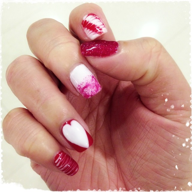 My happy nails!! All ready for CNY now!! #nailstagram #nailaddicts #manicure #sgigbeauty ##sgigmakeup #bblog #bblogger #beautychat #beautytalk #beautyblogger