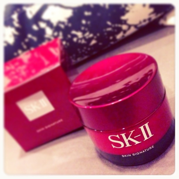 Tagged by @pinkpapers_xx to show the product that I miss the most... This SK-II Skin Signature was my HG night moisturizer for years. Recently replaced by the Stempower which I really don't love as much. Skin Signature had a lovely fluffy texture that is absorbed much more readily by my skin & leaves it soft & supple. π Tagged by @pinkpapers_xx to show the product that I miss the most... This SK-II Skin Signature was my HG night moisturizer for years. Recently replaced by the Stempower which I really don't love as much. Skin Signature had a lovely fluffy texture that is absorbed much more readily by my skin & leaves it soft & supple. π
