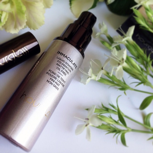 #Hourglass Immaculate Liquid to Powder Foundation is the most innovative foundation I've tried lately! Even though it's not technically new, and took me a long time to take the plunge to order, I love it to bits!! Great for oily combi skin in our humid climate! Review is up on the blog now! #Hourglass Immaculate Liquid to Powder Foundation is the most innovative foundation I've tried lately! Even though it's not technically new, and took me a long time to take the plunge to order, I love it to bits!! Great for oily combi skin in our humid climate! Review is up on the blog now!
