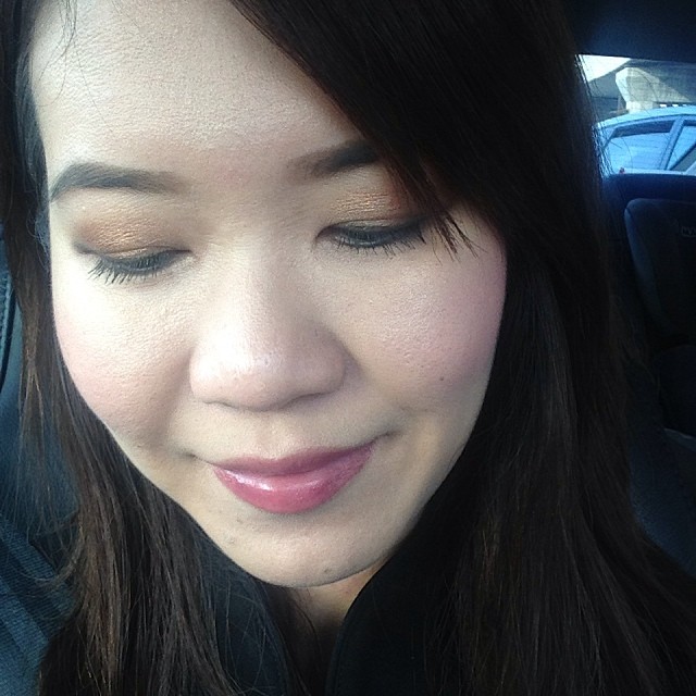 Have been in a beauty rut lately, and finally got inspired to break out a brand new palette! Took the chance to snap this #whitelucentselfie for @shiseidosg  too! Looking forward to experiencing the newly reformulated White Lucent range for myself! 💓