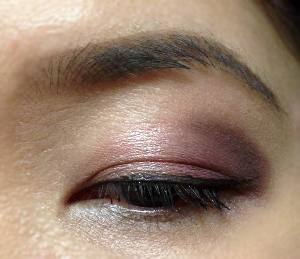 Laura Mercier EOTD using Primrose : African Violet : Violet Ink