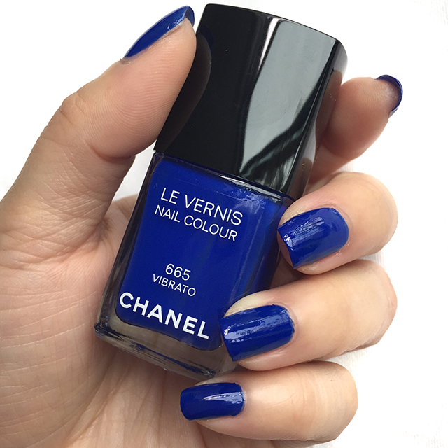 Chanel le vernis Vibrato nail swatch